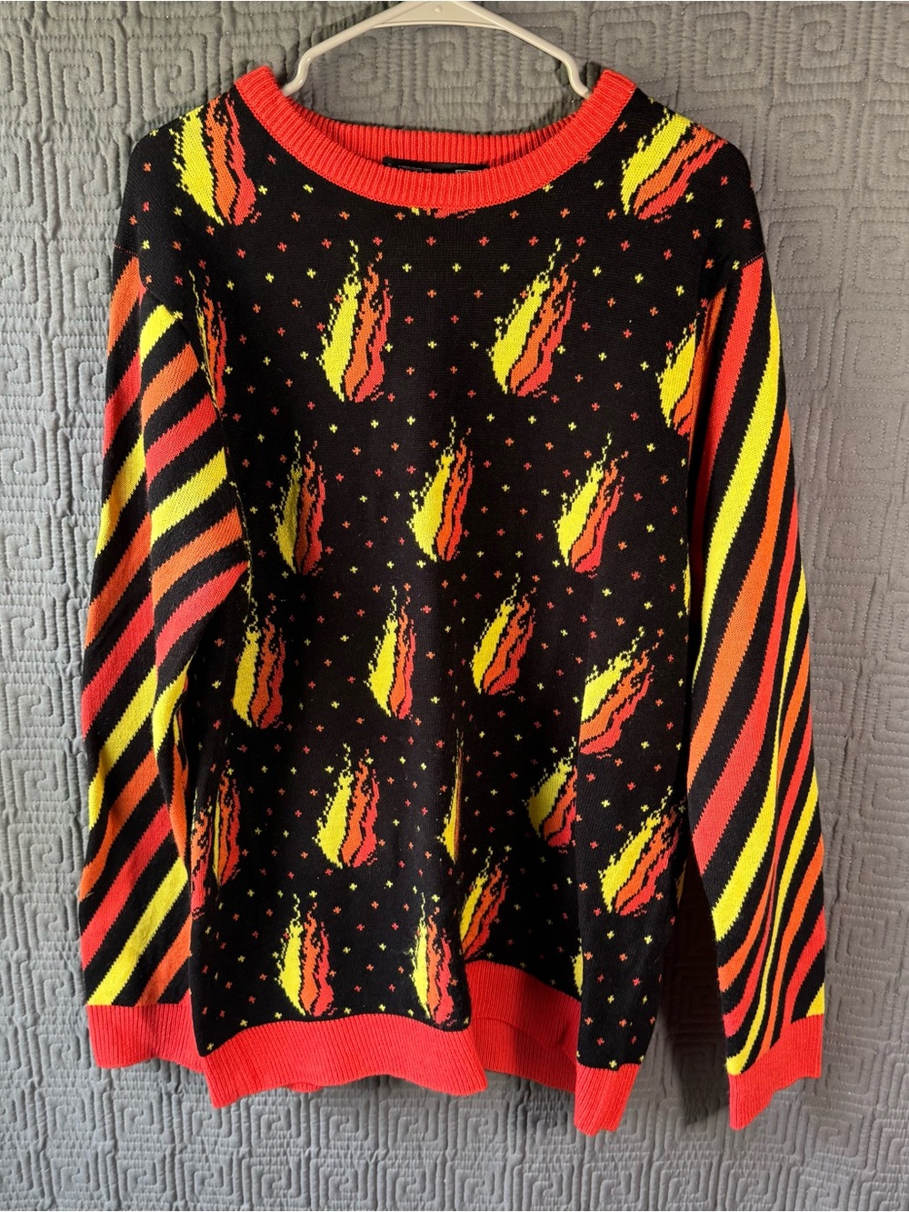 Fire Merch Pullover Mens XL Christmas Black Yellow Orange Prestonplayz